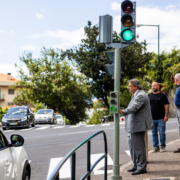 Semáforos no cruzamento do Caminho das Virtudes, Avenida D. Teodoro Faria e Avenida Sá Carneiro