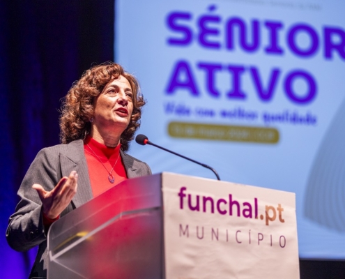 Abertura do IV Encontro das Universidades Seniores da RAM: Cristina Pedra reitera a aposta numa política municipal de “longevidade forte”.