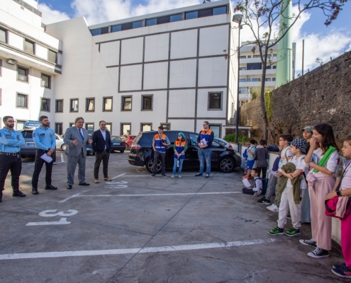 “Roteiro dos Agentes de Proteção Civil” com alunos do 1º e 2 Ciclos decorreu, ontem, no Funchal, com vice-presidente, Bruno Pereira