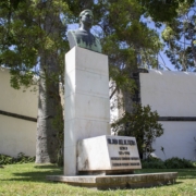 Busto a João Abel de Freitas com intervenção de conservação e restauro