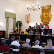 Assembleia Municipal do Funchal aprova por unanimidade a atribuição da Medalha de Mérito, Grau Ouro, a cinco personalidades, no dia da Cidade