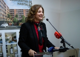 Cristina Pedra destaca compromisso com a habitação económica e devolução fiscal em inauguração de apartamentos cooperativos