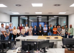 Centro de Contacto da Câmara do Funchal garante continuidade em certificação de qualidade, única no País, e assinala 2.º aniversário, encerrando 2024 com mais de 100.000 chamadas recebidas.