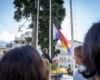 Bandeira arco-íris hasteada nos Paços do Concelho