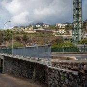 Câmara do Funchal renova varandins metálicos na Ponte dos Socorridos