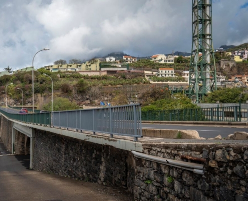 Câmara do Funchal renova varandins metálicos na Ponte dos Socorridos